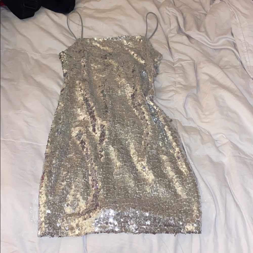 Shiny slim dress